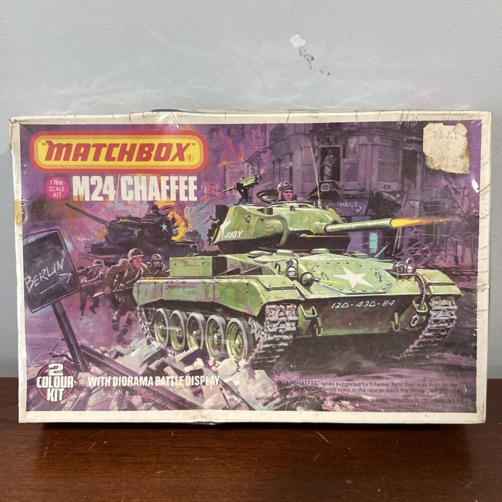 1/76 Matchbox M24 Chaffee Light Tank Plastic Model Kit PK-79 New Sealed